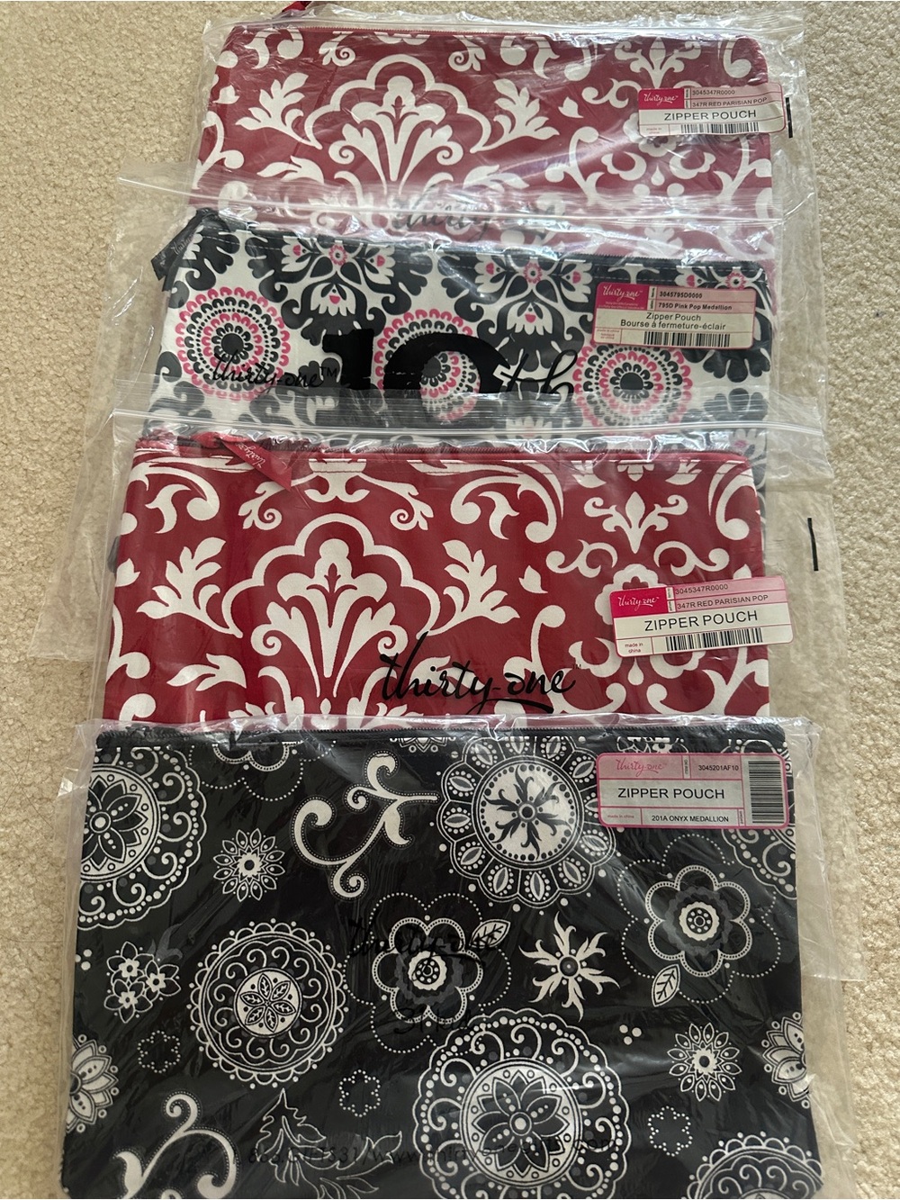 Thirty-One Patterned Zipper Pouch Set in Red and Black